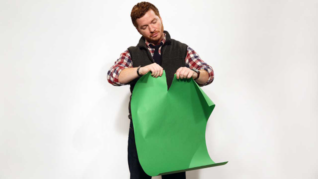 Illustration for article titled If You Alter These Photos To Look Like This Man Is Ripping Up The Constitution, That’s On You